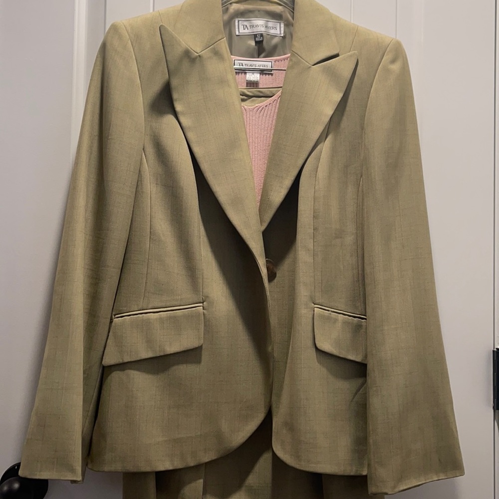 Pink and Green 3 piece Tavis Ayers Skirt Suit!!